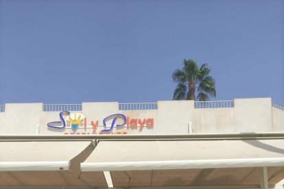 El equipo de Restaurante Sol y Playa en Carboneras.
