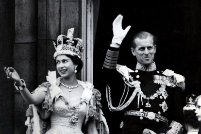 La reina Isabel II y su marido, el príncipe Felipe, en 1953.