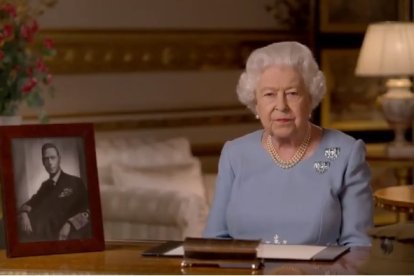Isabel II, en un mensaje a la nación por el 75 aniversario del final de la II Guerra Mundial.