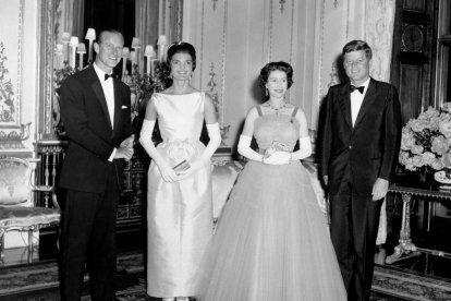 Felipe de Edimburgo, Jacqueline Kennedy, Isabel II y John F. Kennedy. 