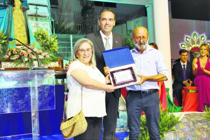 Tere y Juan han sido reconocidos por su trabajo en la Pizzería Ruiz,  jubilados recientemente.
