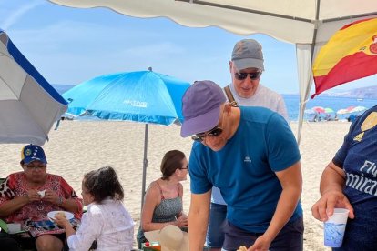 Venezolanos disfrutando del día de la arepa.
