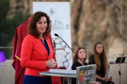 La alcaldesa, en la presentación del cartel de la magna.