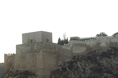 La alcaldesa, María del Mar Vázquez, en la presentación del cartel.