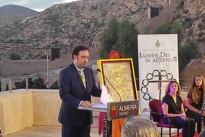 José Ángel Vázquez fue el encargado de presentar el cartel de la magna.