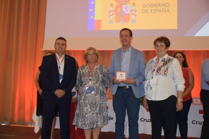 Reconocimiento al Gobierno de España, recogido por el subdelegado, José María Martín.