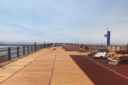 Así está quedando la pasarela del Cable Inglés.