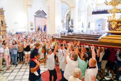 La iglesia de Dalías llena.