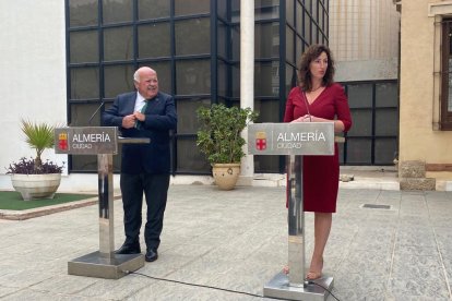 Jesús Aguirre y María Vázquez.