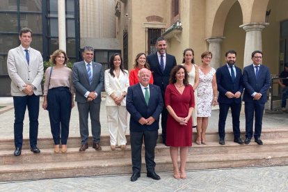 Foto de familia en el Área de Alcaldía.