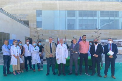 Foto de familia tras el acto oficial.