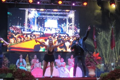 La gala de elección de las Reinas y Damas de las Fiestas fue todo un éxito.