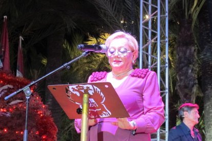 Amparo García concejal de Festejos también pronunció unas palabras de emoción por la vuelta de esta feria.