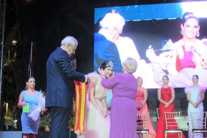 Raquel Pérez se coronaba como Reina de estas Fiestas 2022.