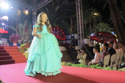 Antonia no paró de lanzar besos al público.