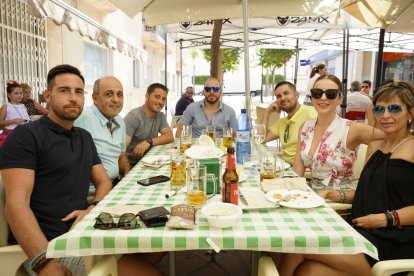 Miguel, Miguel Ángel, Alex, Juanete, Juani y Jose celebran la feria en honor al patrón de Vera.