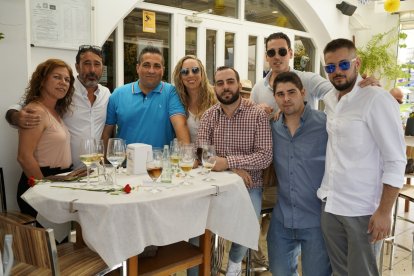 Entre amigos para disfrutar de los mejores momentos de las fiestas.