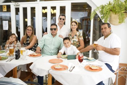 Familia García Orozco desde Terraza Carmona por los festejos.