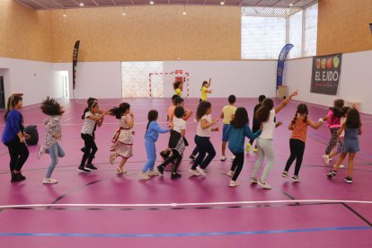 Juegos infantiles en la Inauguración del CUM de Matagorda.