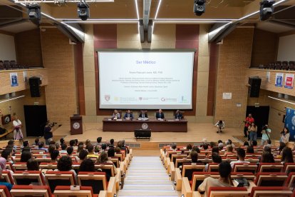 El auditorio de la UAL lució sus mejores galas.