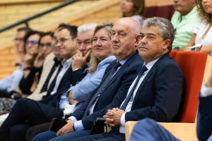 El Rector y su equipo durante la conferencia de Pascual-Leone.