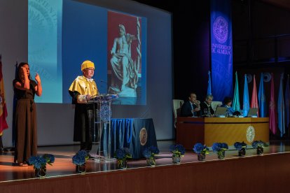 Tesifón Parrón durante su lección inaugural.