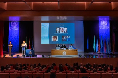 Ponencia de Tesifón Parrón.