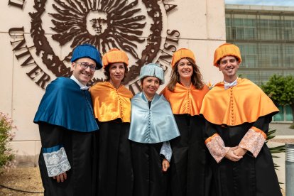 José Antonio Garrido y María del Mar Ruiz junto a miembros de la comitiva.