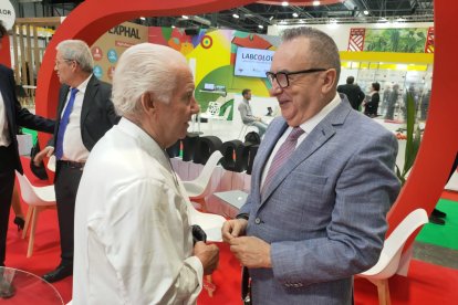 Pedro Manuel de la Cruz, con el chef Antonio Gázquez.