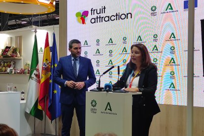 Los consejeros de agricultura de Murcia y Andalucía, reivindicando el trasvase Tajo Segura.