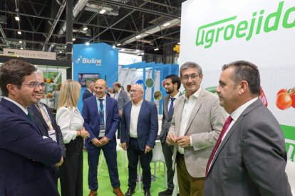 Los alcaldes de El Ejido y Adra, en la Fruit Attraction.