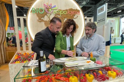 María Vázquez en el expositor de Campojoyma.