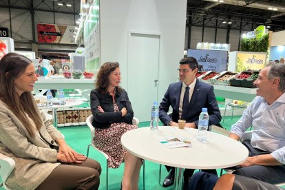 Reuniones en el marco de la feria agrícola.