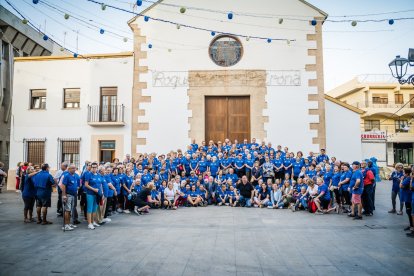 Imagen de familia de los mayores participantes.