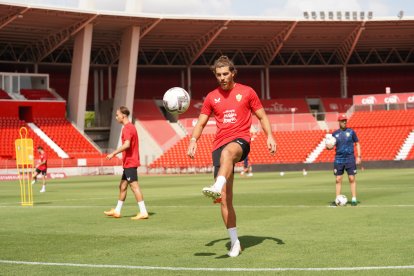 Babic, el líder de la defensa del Almería.