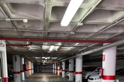 Un total de 97 plazas de aparcamiento en Nueva Andalucía.