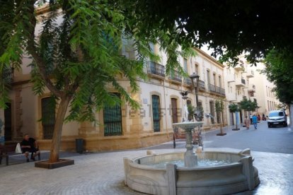 Edificios puestos a la venta en General Castaños.