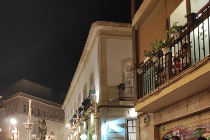 Hermanos mayores de la capital acompañando al Resucitado.