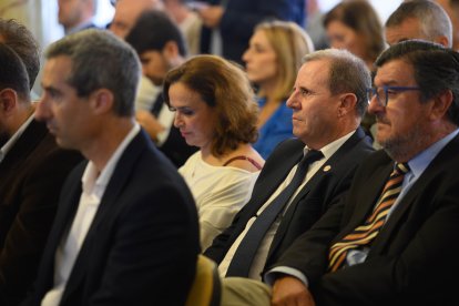 Raquel Espín, directora general de Ayudas Directas y Mercados de la Junta de Andalucía, Jerónimo Parra, presidente de la Cámara de Comercio de Almería y Cecilio Peregrin.