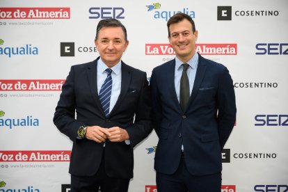 José Jesús Gázquez, de UNED Almería, y José Miguel Vizcaíno, comercial de La Voz de Almería.