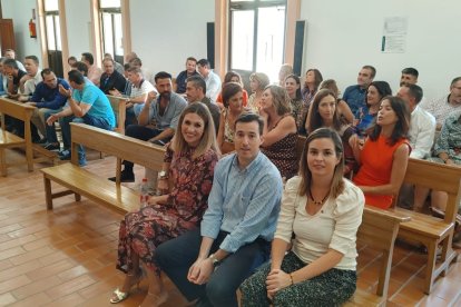 Antes de comenzar la misa en la capilla de La Salle.