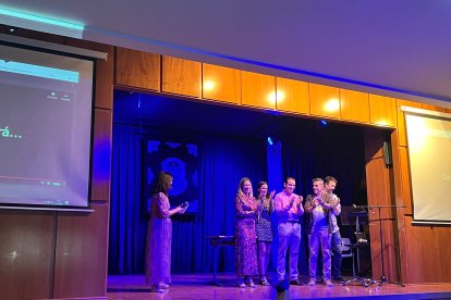 Los alumnos organizadores del encuentro: Mª Ángeles Callejón, Mar Rodríguez Carrasco, Esperanza Martínez-Salanova, Salvador García Mora, Fernando Martín y Rafael Mezquita.