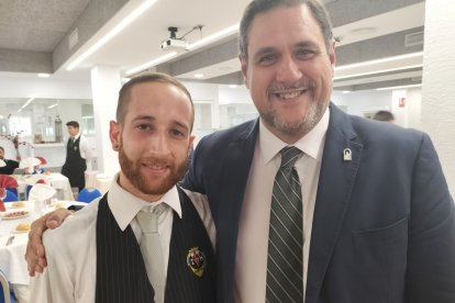 El delegado de Educación con Cristian Abad, ambos de Canjáyar.