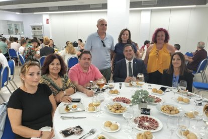 Los primeros aperitivos del largo y estrecho menú.