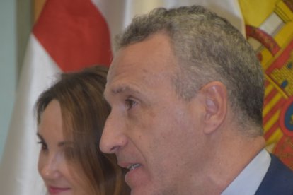 Intervención del vicerrector de centros asociados de la UNED, Jesús de Andrés Sanz.