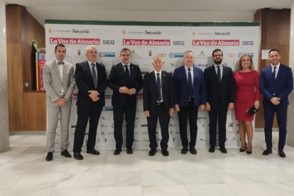 Fran García, Juan Fernández, Ángel Escobar, Gabriel Amat, Pedro M. de la Cruz, Álvaro Izquierdo, María Luisa Cruz y Ricardo Céspedes.