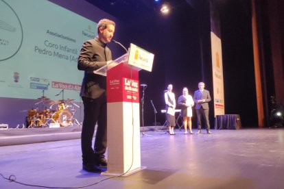 José Antonio Pérez, director del coro Pedro Mena, grupo premiado en Asociacionismo.