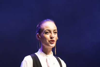 La presentadora, Ana Márquez, durante la gala de premios.
