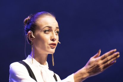La presentadora, Ana Márquez, durante la gala de premios.