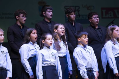 Actuación del Coro Infantil Pedro Mena de Adra.